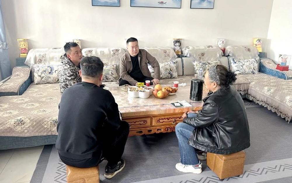 家訪送真情，關懷暖人心