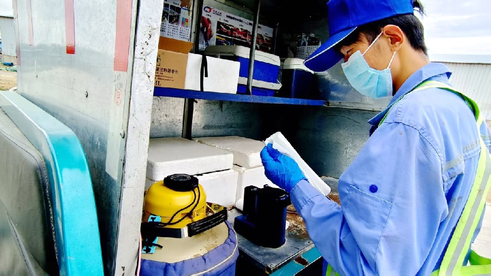 深耕繁育一線，守護牧場“生命線”