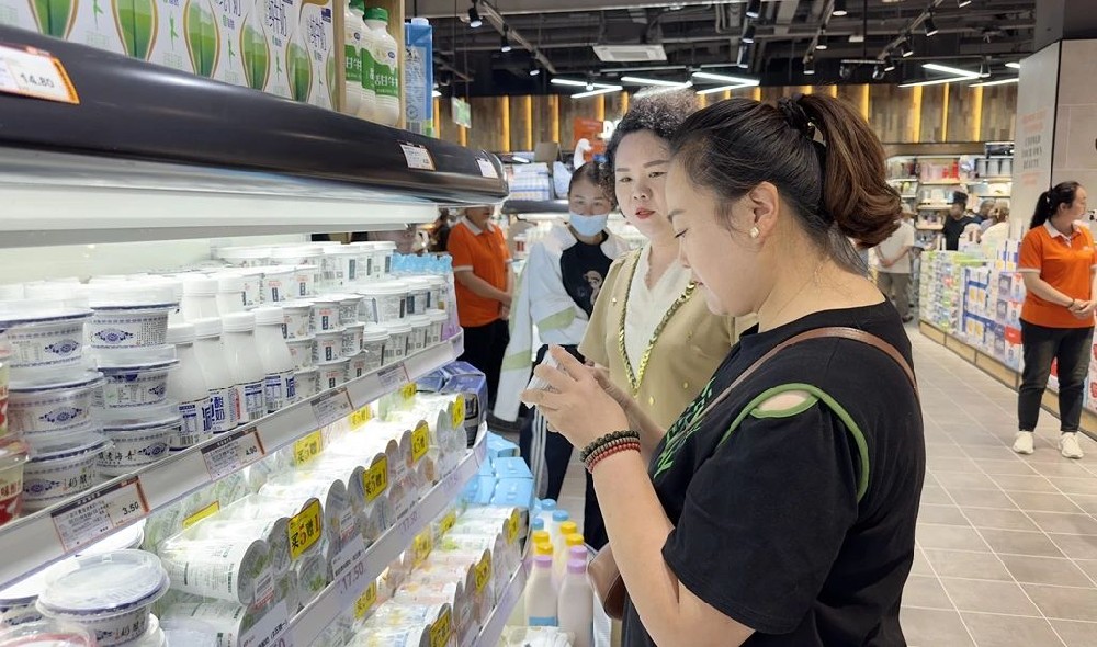 甘肅傳祁乳業(yè)系列產品入駐愛琴海購物中心